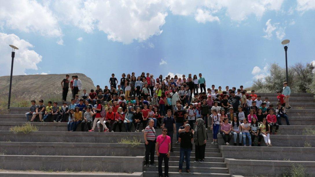 Hüyük Belediyesi ve Gençlik ve Spor İl Müdürlüğü tarafından Nevşehir Kapadokya Gezisi Düzenlendi.